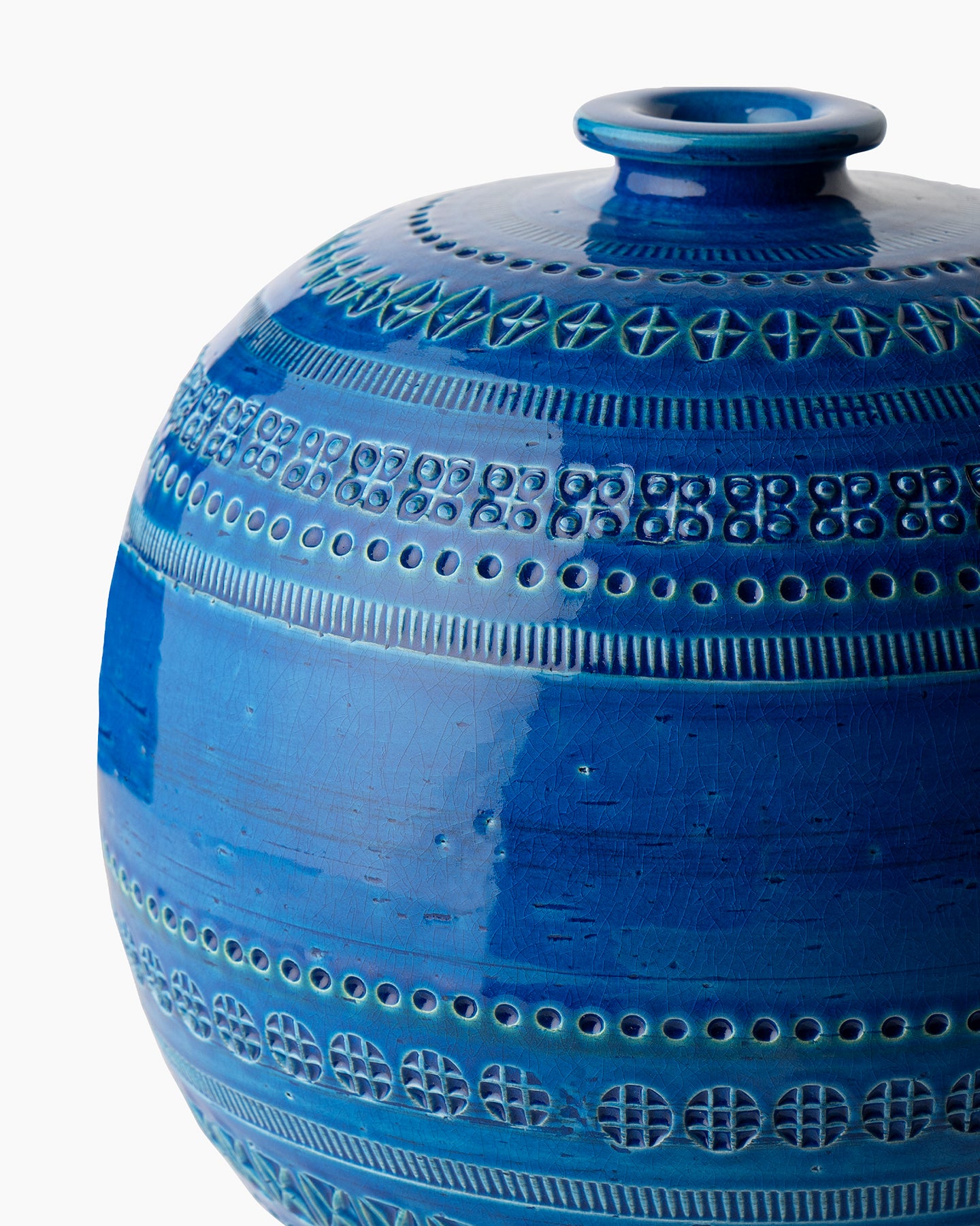 Ball-shaped vase