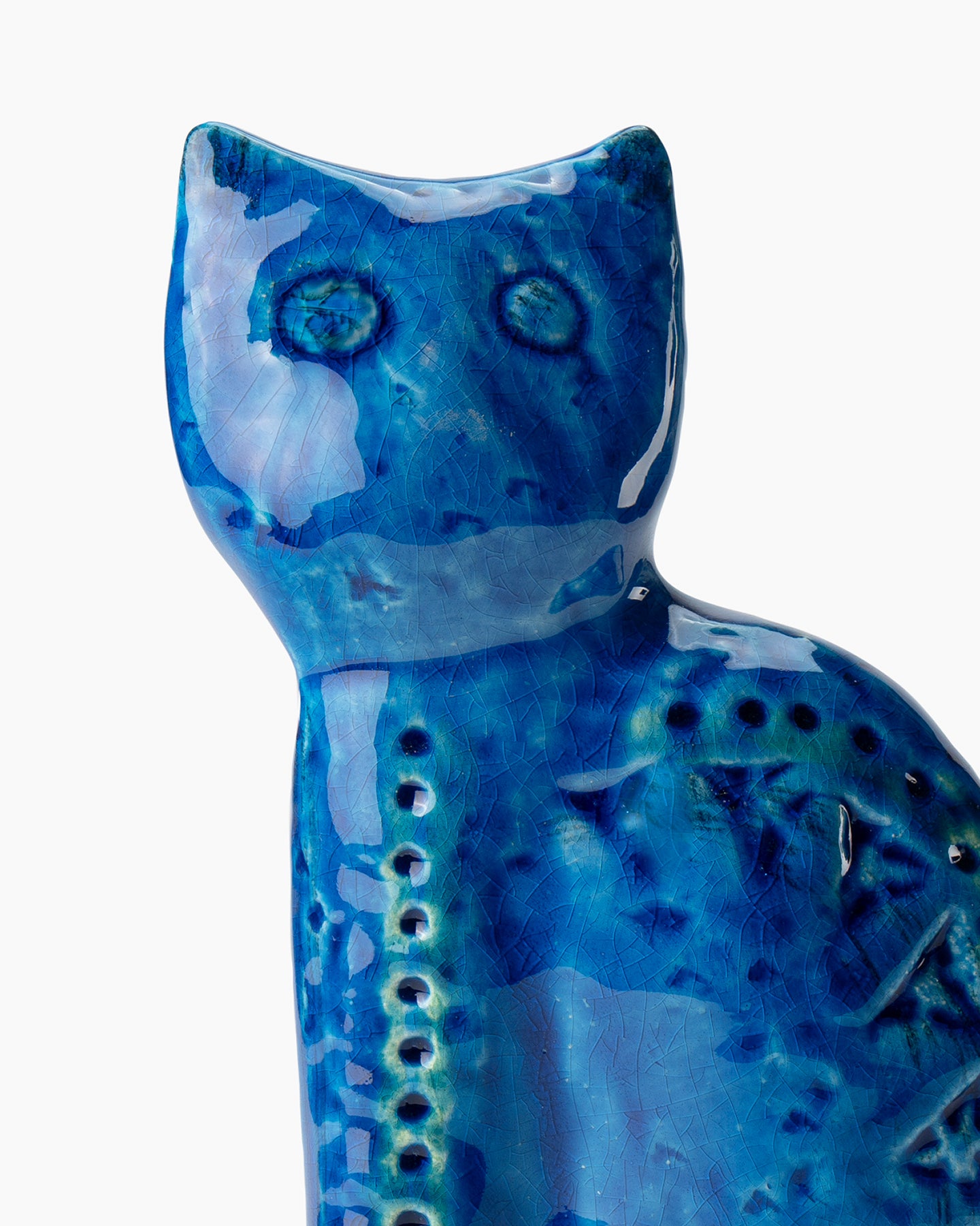 Seated cat figure