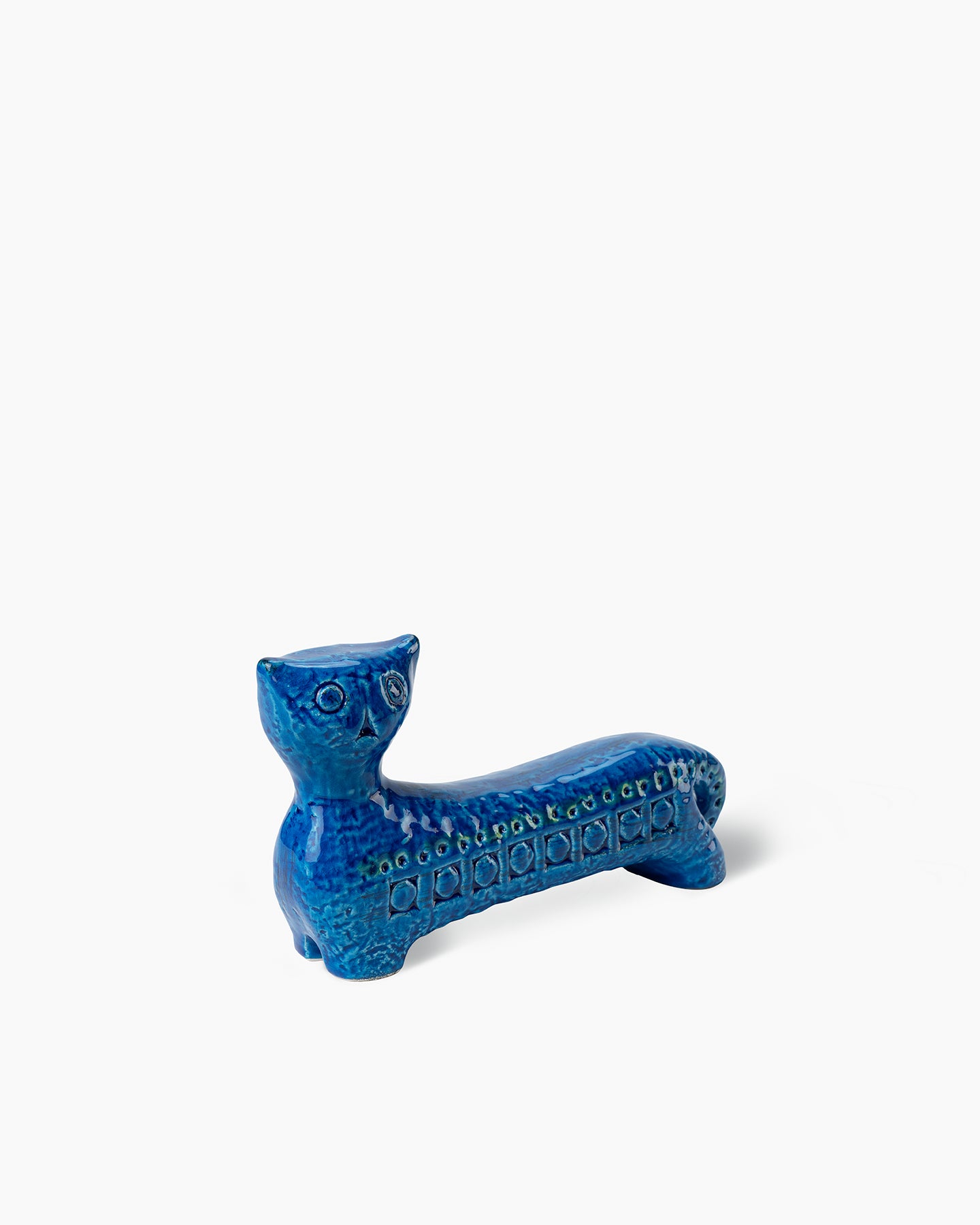 Miniature long cat figure